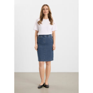 100821_49401_MODEL_F Susanne nederdel Laurie