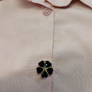 LM knappe smykke sort blomst